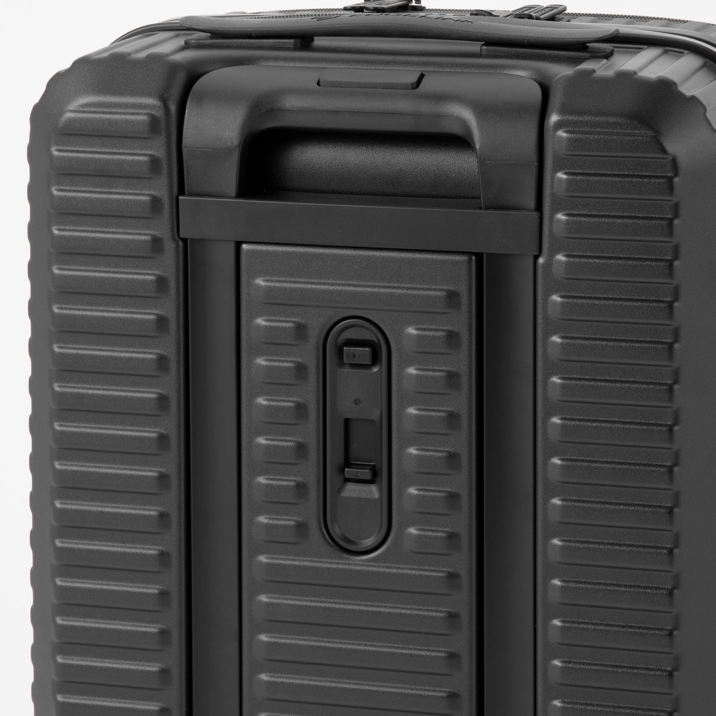 CRUZBOX | Carry-On Suitcase 33L | 05801