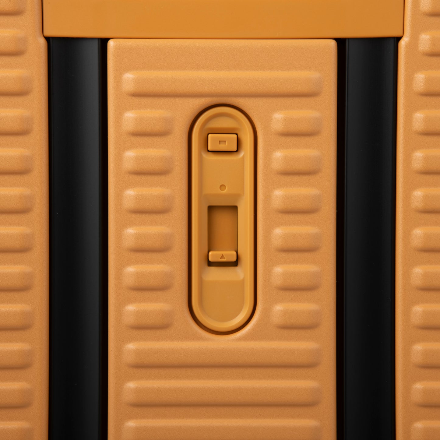 CRUZBOX | Carry-On Expandable Suitcase 32/39L | 05805