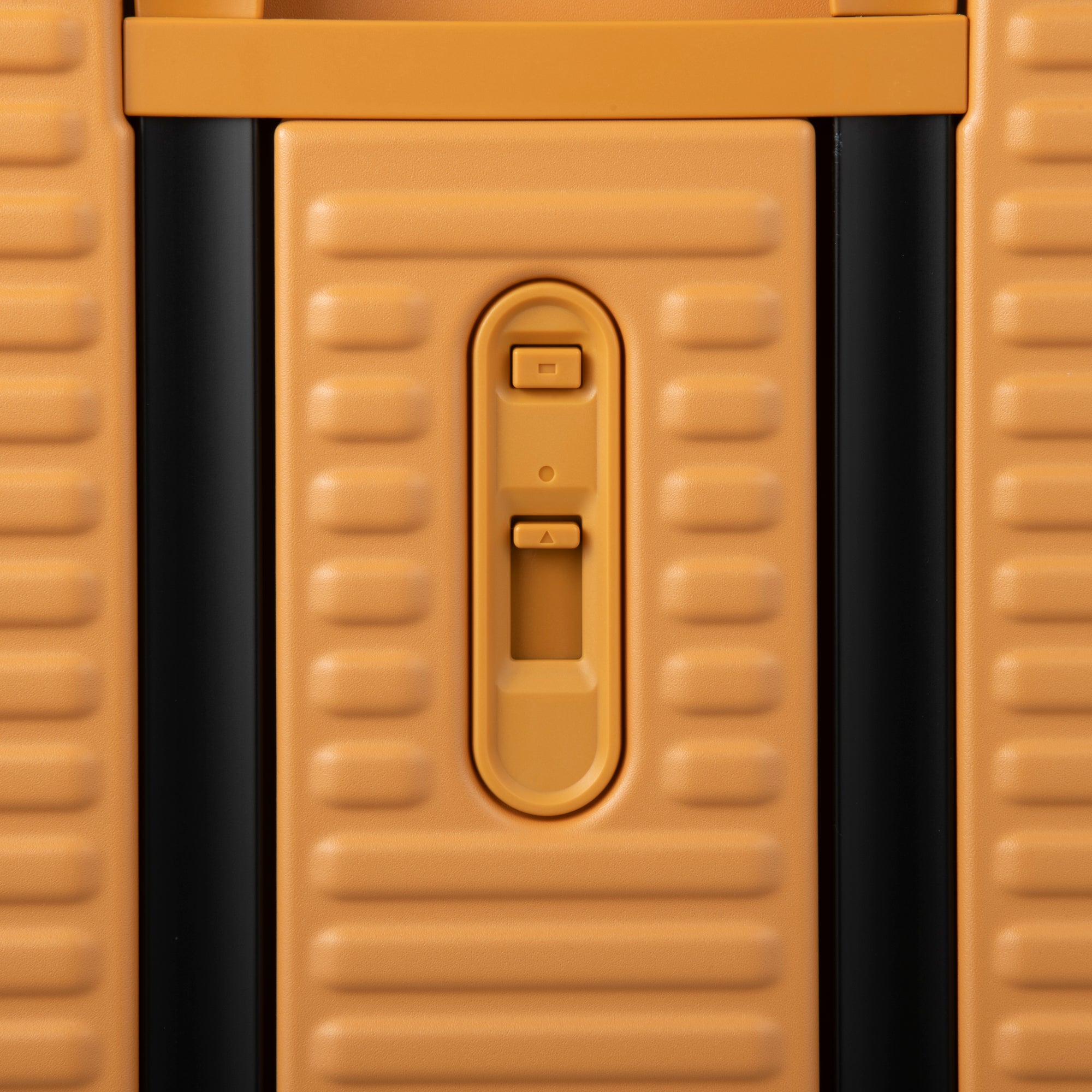 CRUZBOX | Check-in-M Expandable Suitcase 74/85L | 05806 – EDGELINK