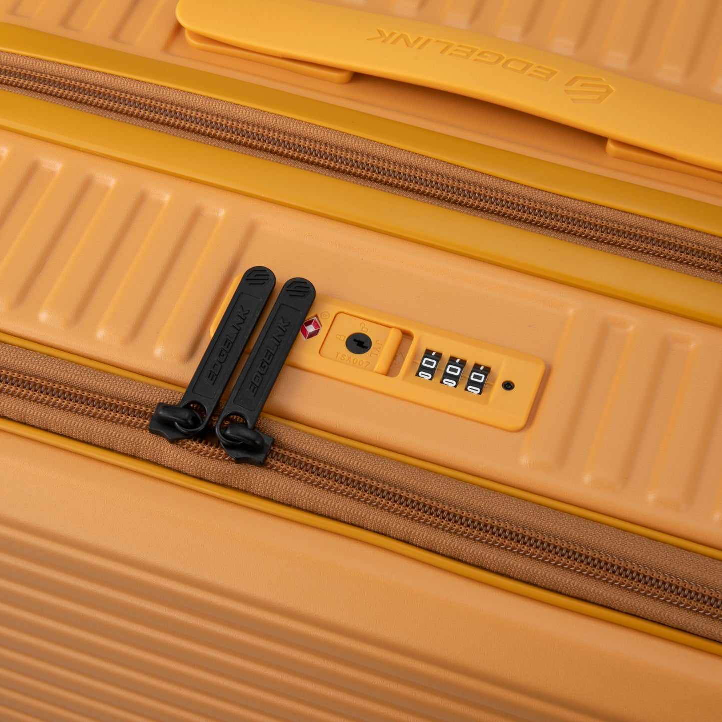 CRUZBOX | Check-in-M Expandable Suitcase 74/85L | 05806