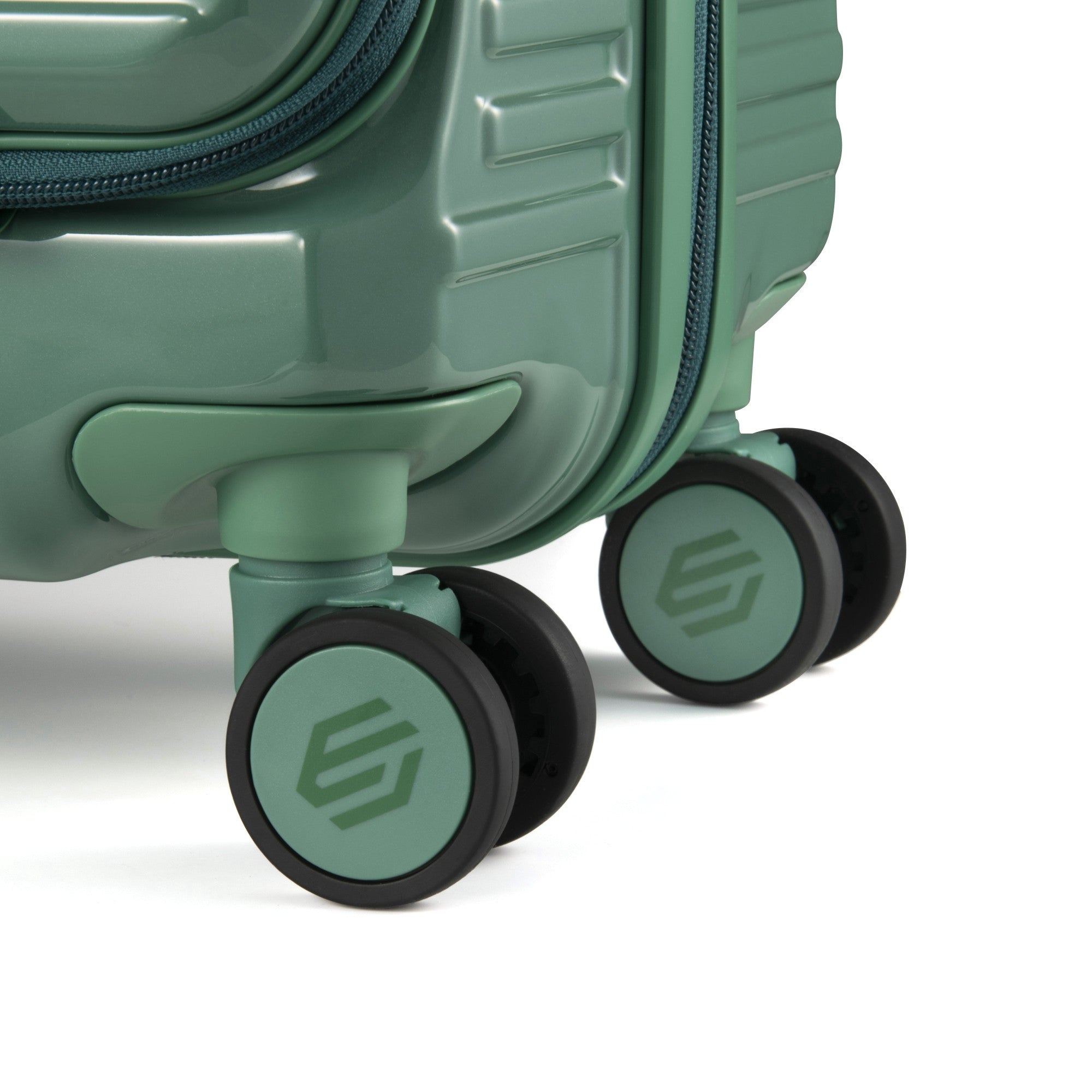 CRUZBOX GLINT | Carry-On Expandable Suitcase 32/39L | 09145