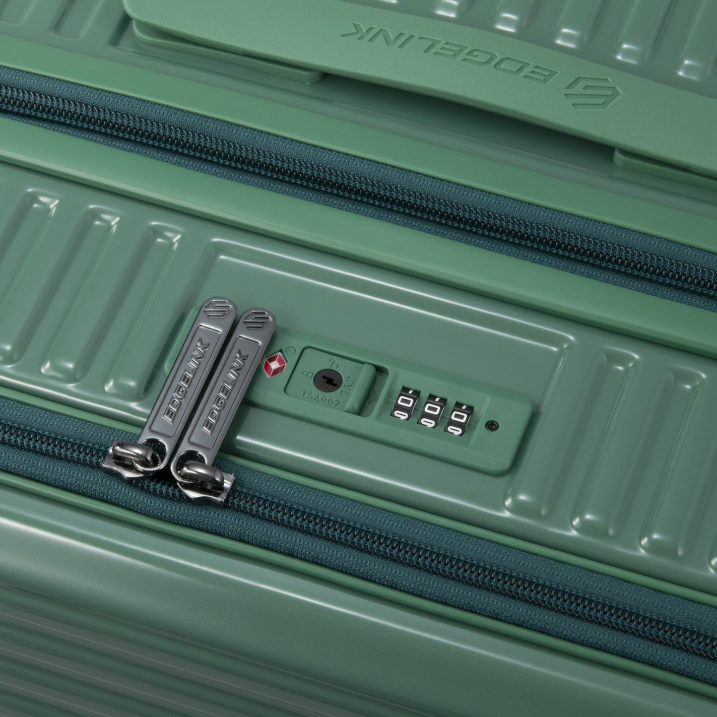CRUZBOX GLINT | Check-in-M Expandable Suitcase 74/85L | 09146