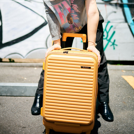 CRUZBOX | Carry-On Expandable Suitcase 32/39L | 05805