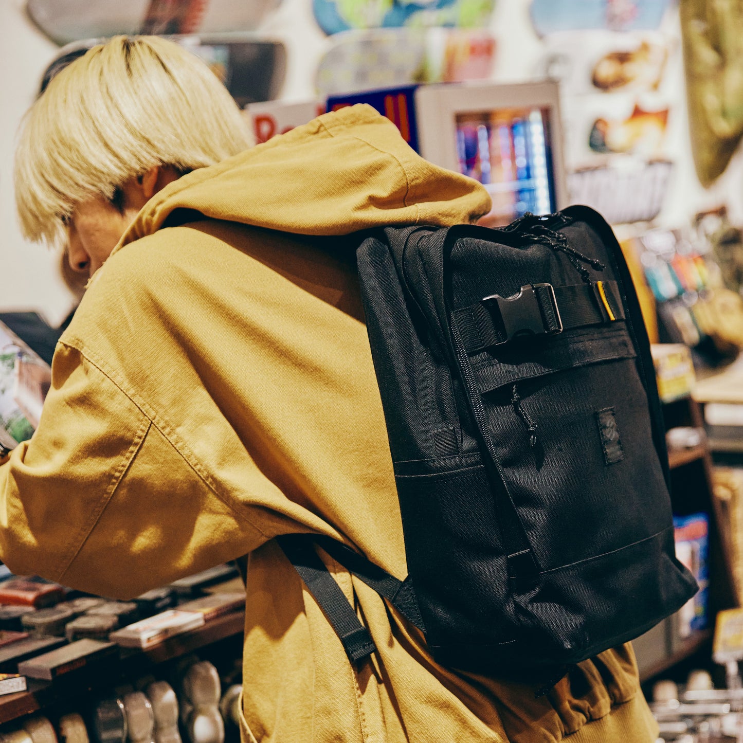 NOTEWORTHY | ×VANTAN / Square Backpack | 60123